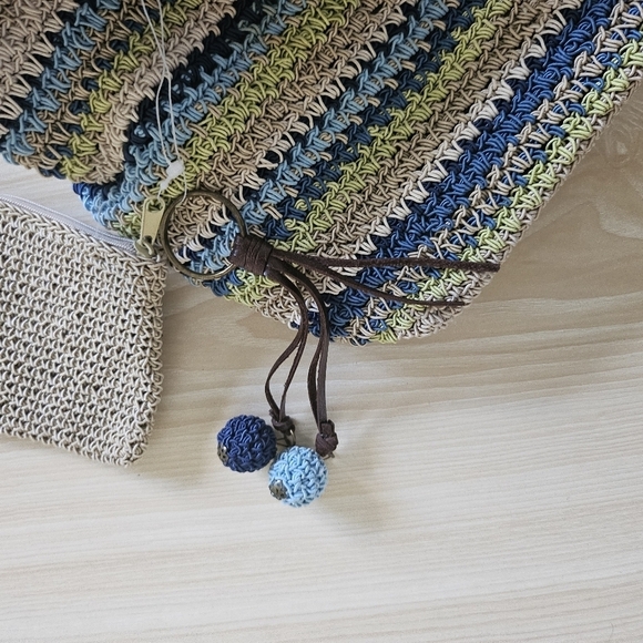 White Stag Stiped Women's Chic Crochet purse-shoulder-bags. - Picture 9 of 11